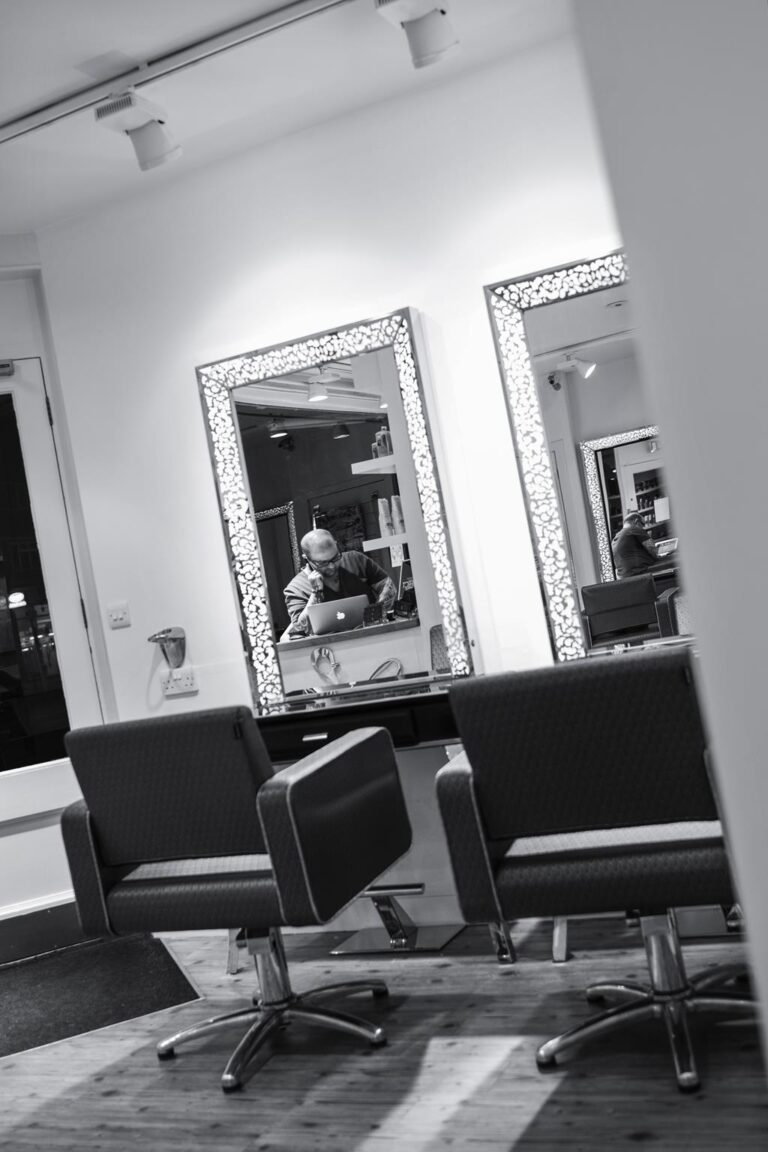 Hairdresser Kingston upon thames Inside the salon