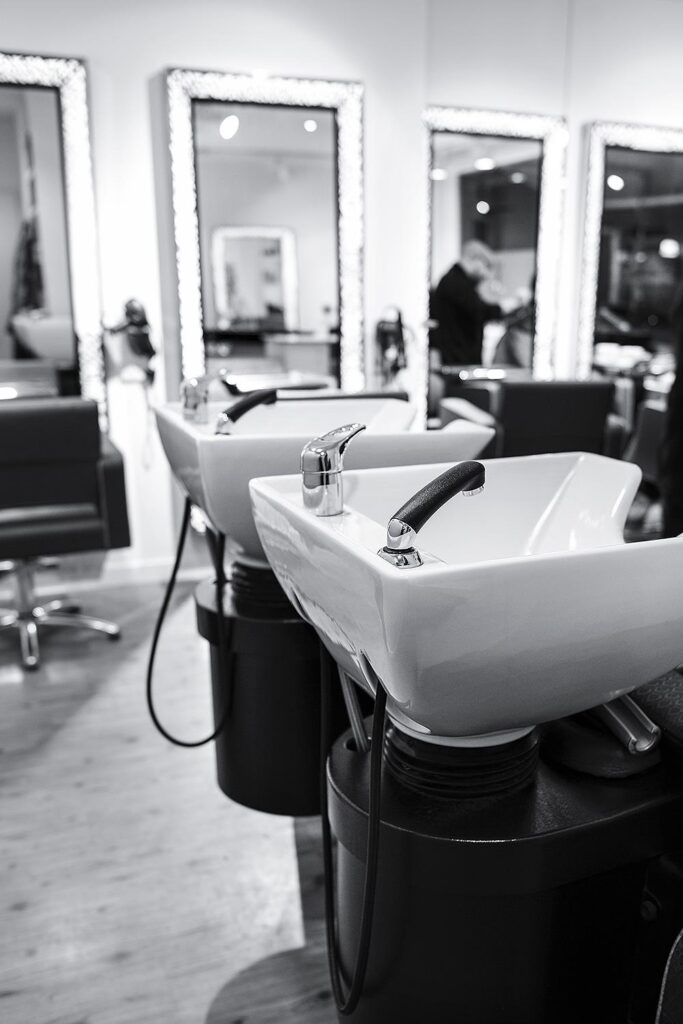 Hairdressing-salon-near-Richmond-Inside-the-salon