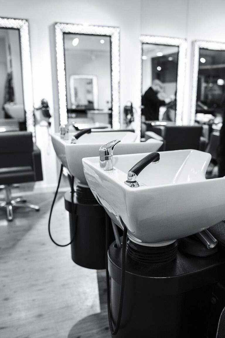 Hairdressing-salon-near-Richmond-Inside-the-salon